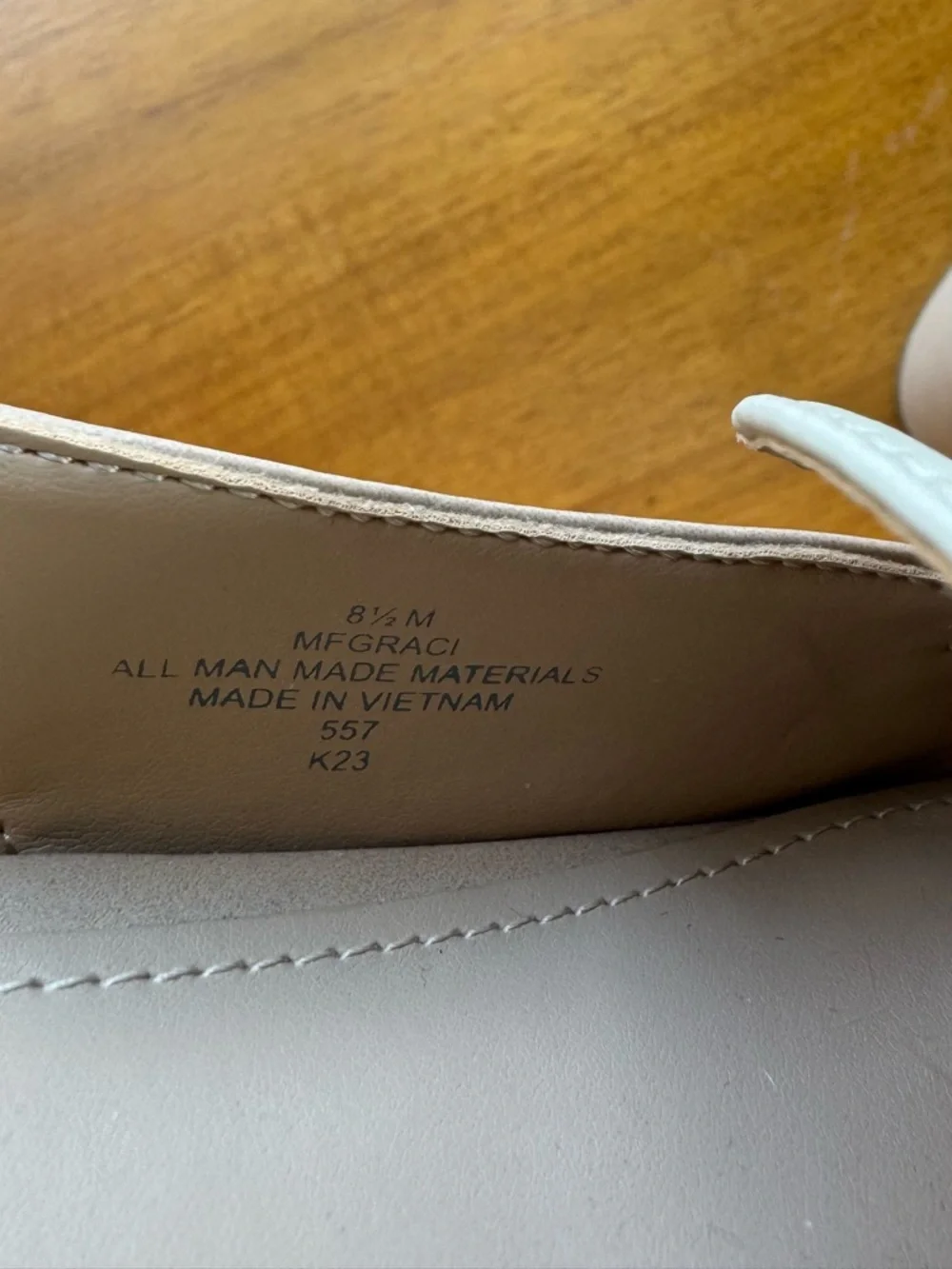 Slingback Pumps – Size 8.5 Marc Fisher Graci Chic Neutral with Gold Chain Detail - Picture 10 of 11